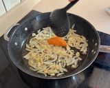 Foto del paso 2 de la receta: Sepia (o Choco) en Salsa de Chorizo Canario