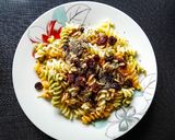 Foto del paso 3 de la receta Pasta con pasas, chía y pipas