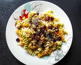 Foto del paso 3 de la receta: Pasta con pasas, chía y pipas