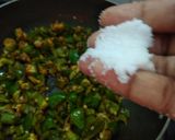 ढोबळी मिरची चा ठेचा (dhobli mirchi cha thecha recipe in marathi) रेसिपी स्टेप 4 फोटो 