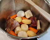 Foto del paso 3 de la receta: Caldo de costilla con jamón y verduras