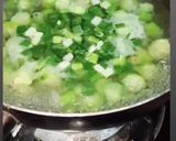 Foto langkah ke 2 dari resep Sayur Bening Oyong Puyuh.