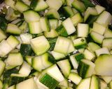 Foto del paso 1 de la receta: Guiso de Acelga con zapallitos Italianos