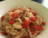 Foto langkah ke 7 dari resep Tumis Jamur Pedas.