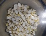 A picture of step 1 of Lima beans sabji.