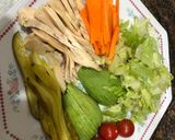 Foto del paso 1 de la receta Ensalada de pollo a mi manera