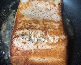 Foto del paso 1 de la receta: Salmón con hongos y repollitos de Bruselas