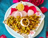 A picture of step 2 of HARA CHANA CHAAT / choliya / Harbhara Chaat.