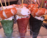 Foto del paso 4 de la receta: Conos de hojaldre rellenos de cóctel de langostinos 🦐