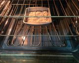 Foto del paso 7 de la receta: Atún gratinado en horno con champiñones y huevo