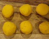 A picture of step 7 of Pumpkin Mochi.