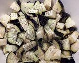 Foto del paso 1 de la receta: Berenjenas sofritas con toque picante