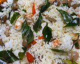 Foto langkah ke 4 dari resep Nasi Goreng Daun Kari.