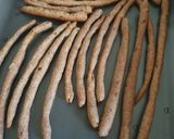 Foto del paso 5 de la receta: Palitos, crackers, tiritas de harina integral y semillas