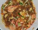 Foto langkah ke 6 dari resep Mie Nyong Udang Goreng (Mie Umbi Ganyong).