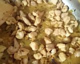 Foto del paso 3 de la receta: Revuelto tibio de zapallitos con pollo 🥔🥕