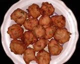 A picture of step 3 of Mysore Bonda.