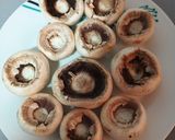 Foto del paso 1 de la receta: Champiñones rellenos al parmesano