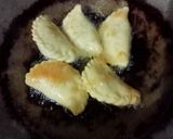 Foto langkah ke 4 dari resep Pastel (kulit renyah eggless).