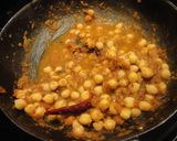 صورة لخطوة 5 من وصفة حمص بالطريقة الهندية Chana Masala من مطبخ ماجد