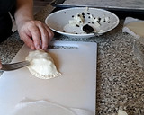 Foto del paso 4 de la receta: Empanadillas de Pera y Chocolate Negro