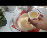Foto del paso 2 de la receta: Magdalenas caseras de yogur muy esponjosas y ricas