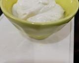 Foto del paso 3 de la receta: Mousse de queso y ajo a las finas hierbas