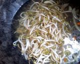 Foto langkah ke 4 dari resep Bening Toge Kembang Tongkeng.