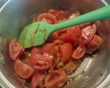 A picture of step 2 of Mi sopa de fideos y langostinos (prawn and noodle soup).