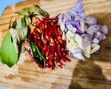 Foto langkah ke 3 dari resep Tahu tumis bunga bawang.