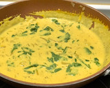 Foto del paso 2 de la receta: Mejillones al vapor en salsa de curry y cilantro (algo picante 🌶)