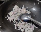 A picture of step 1 of Gluten-free Rice paper dumpling.