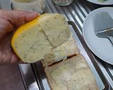 รูปขั้นตอนการทำที่ 5 ของ Tuna Spread & Cheese Toast