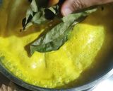 Foto langkah ke 2 dari resep Ayam Goreng Kremes.