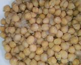 A picture of step 1 of Healthy chickpea.