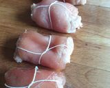 Une image de l'étape 1 de Paupiettes de poulet à la crème et aux champignons.