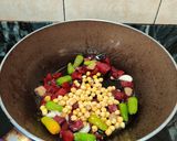 A picture of step 3 of Beetroot chana chutney.
