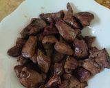 صورة لخطوة 1 من وصفة كبدة بالصوص