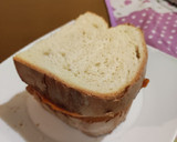 Foto del paso 4 de la receta: Bocadillo de jamón York y tomate
