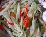 Foto langkah ke 3 dari resep Tumis labu siam.