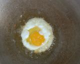 Foto langkah ke 2 dari resep Telur ceplok kecap.