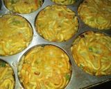 Foto langkah ke 4 dari resep *martabak mini mie kentang*.