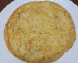 Foto del paso 4 de la receta: Tortilla de papas y batata con pimientos del padrón