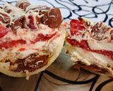 Foto del paso 9 de la receta: Huevo de Pascua relleno con crema y frutillas