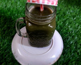 A picture of step 3 of Green Juice.