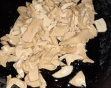 A picture of step 5 of Fettuccine alferado pasta.