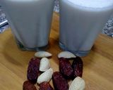 A picture of step 4 of Banana almond (milkshake) 🍻.
