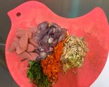 Foto langkah ke 1 dari resep Orak Arik Telur Sosis Sambal Matah.