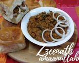 A picture of step 4 of Dum Ka Kheema Pav.