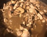 Foto del paso 4 de la receta: Estofado de pollo al vino tinto con puré de papá